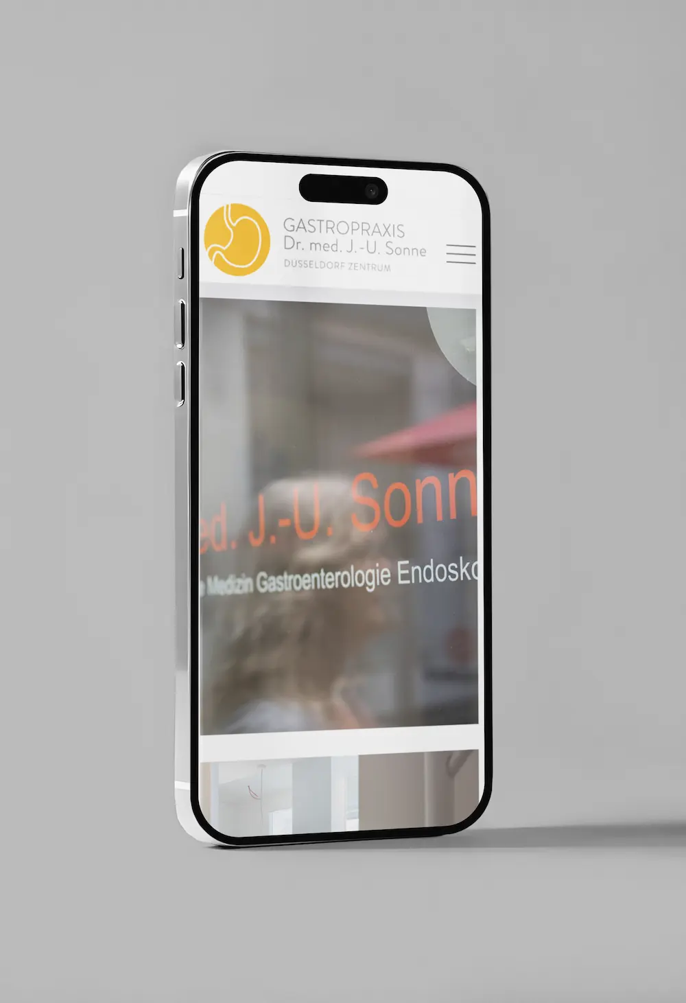 Webdesign für Gastropraxis Sonne - Smartphone-Ansicht der Kontakt-Seite