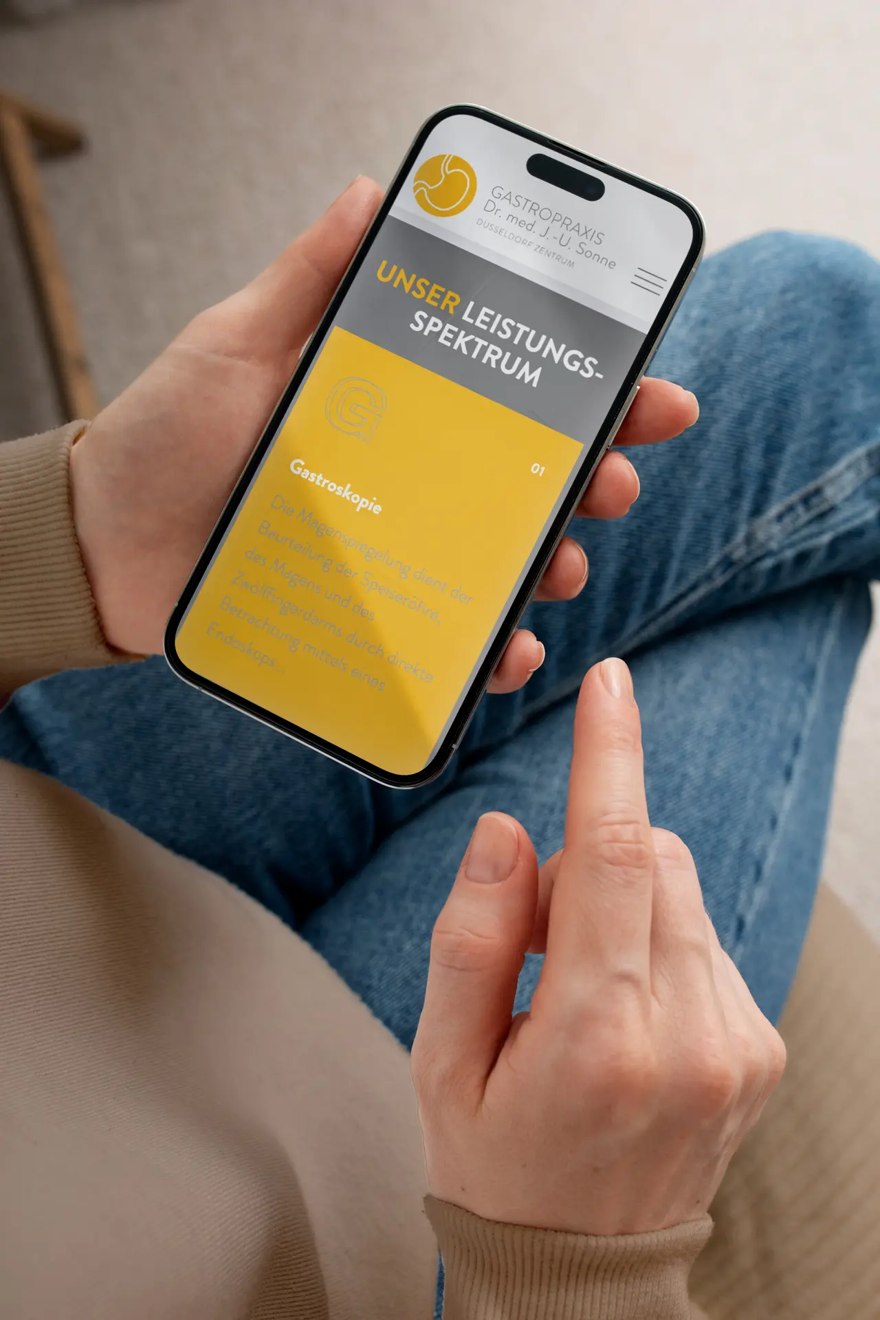 Webdesign für Gastropraxis Sonne - Smartphone-Ansicht der Leistungs-Seite